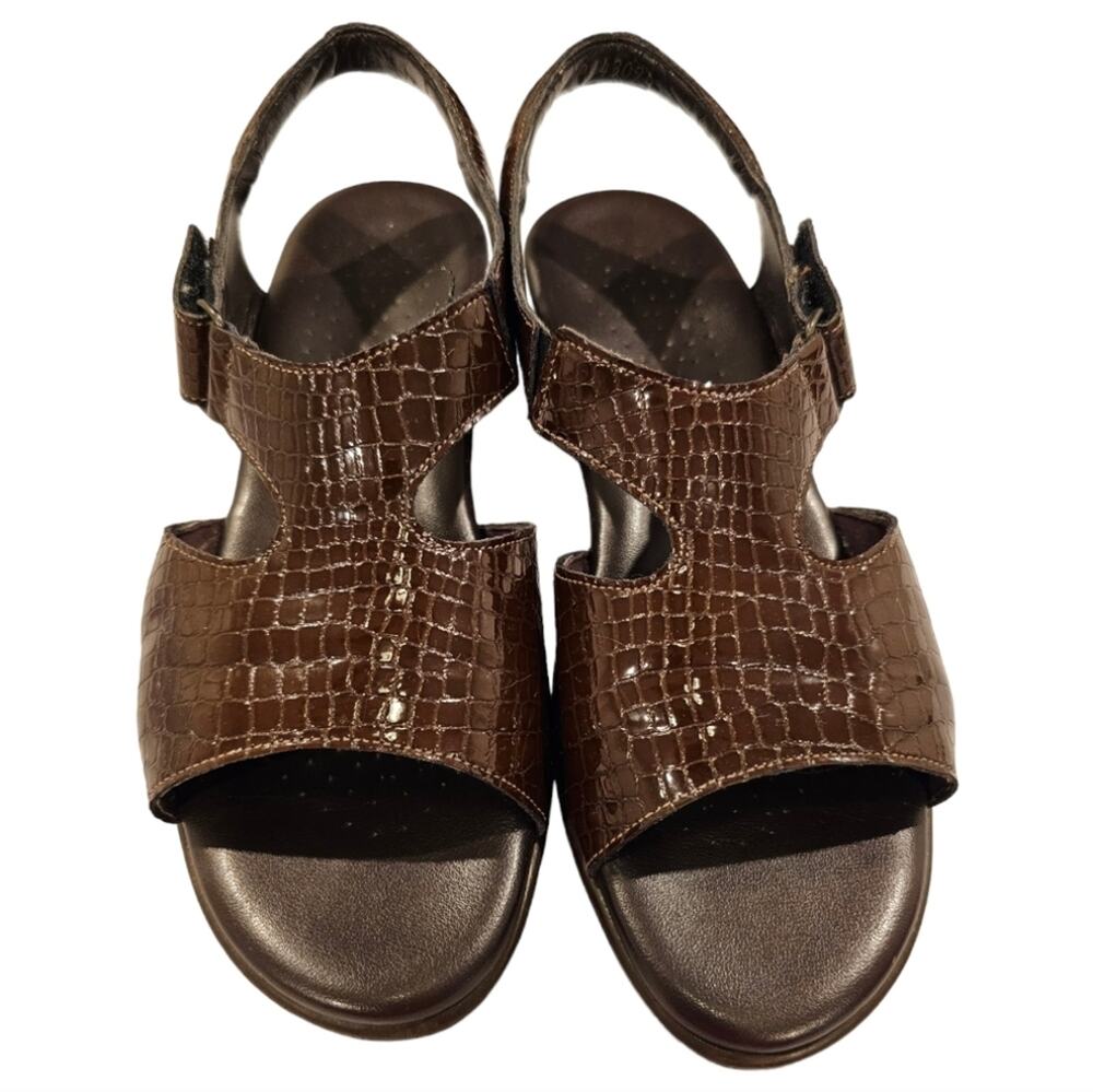 SAS Suntimer Leather Heels Strap Sandals Tri-Pad Comfort Brown Crocs 7.5 Medium